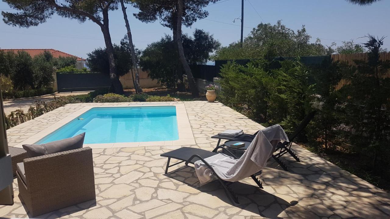 Ponderosa Villa Lixouri Bagian luar foto