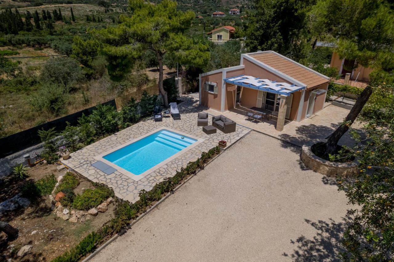 Ponderosa Villa Lixouri Bagian luar foto