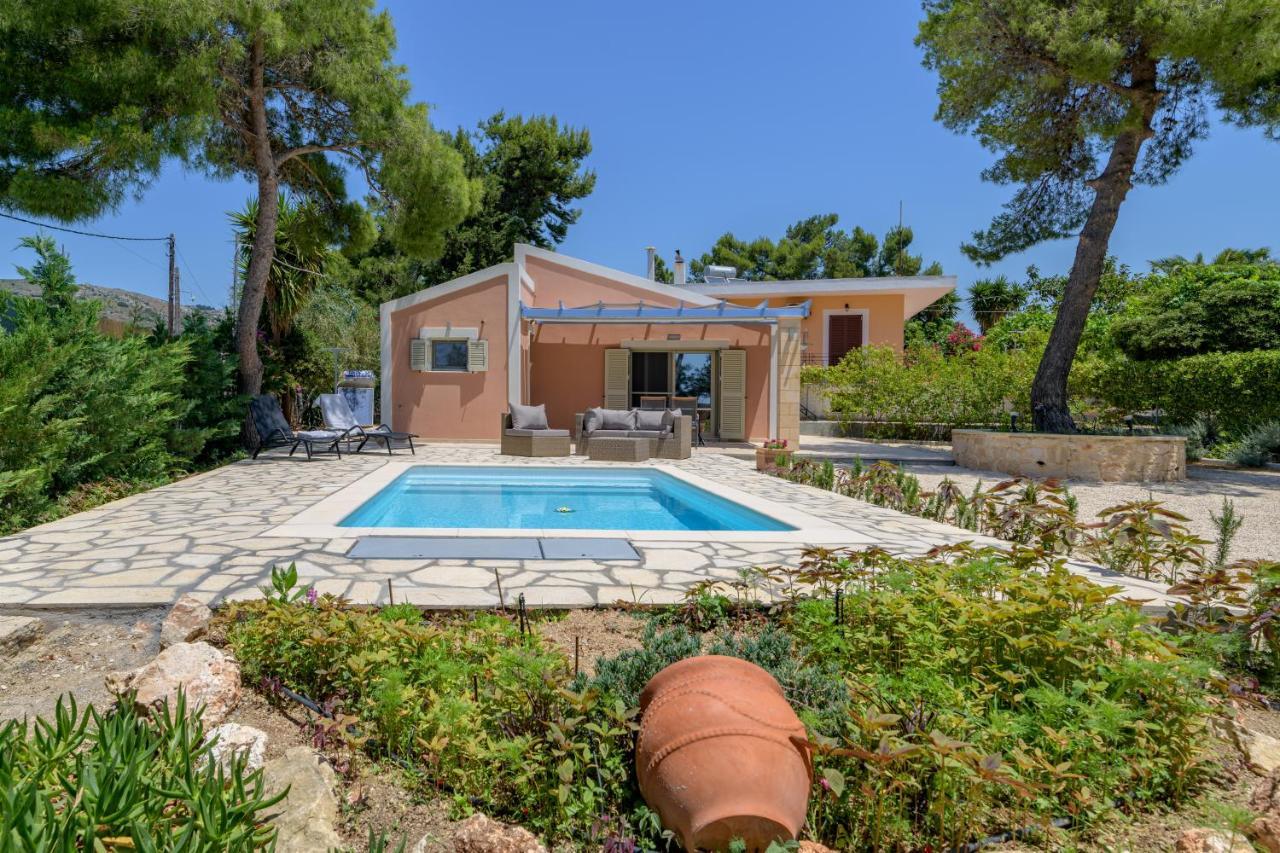 Ponderosa Villa Lixouri Bagian luar foto