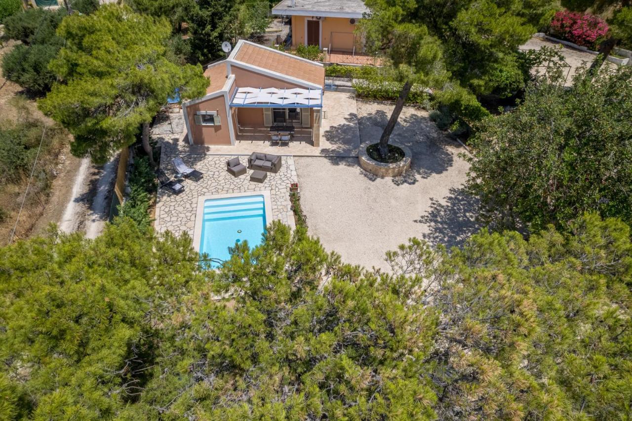 Ponderosa Villa Lixouri Bagian luar foto