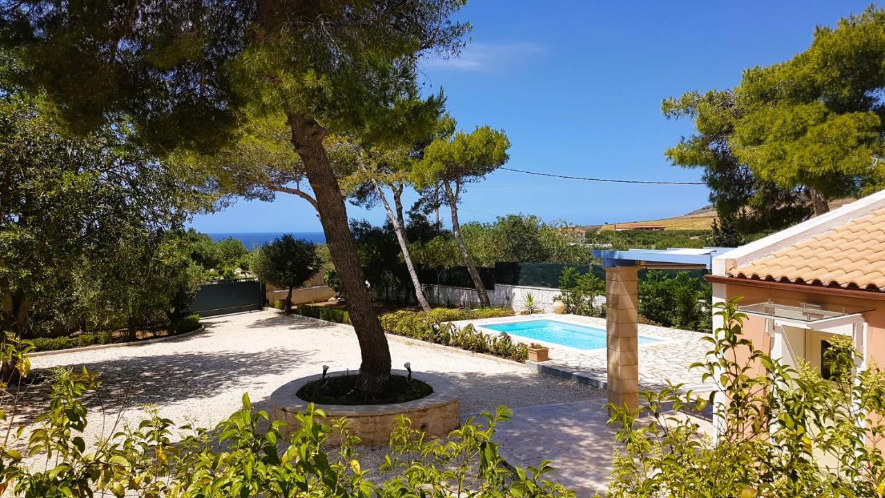 Ponderosa Villa Lixouri Bagian luar foto