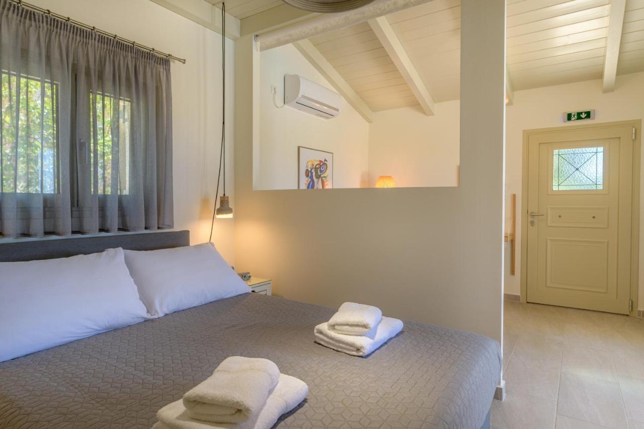 Ponderosa Villa Lixouri Bagian luar foto