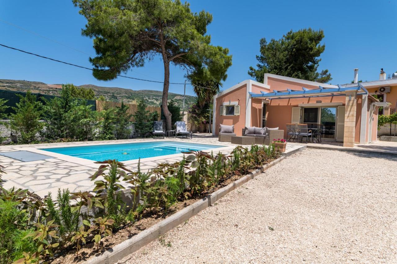 Ponderosa Villa Lixouri Bagian luar foto