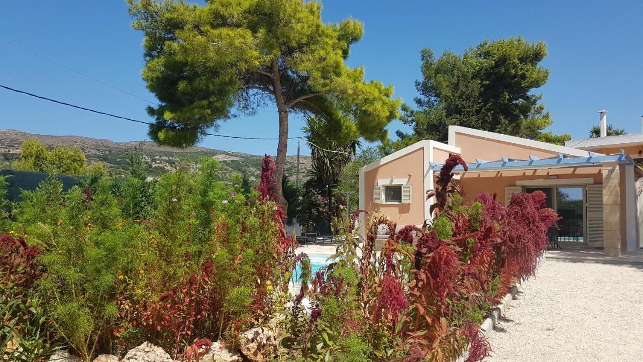 Ponderosa Villa Lixouri Bagian luar foto
