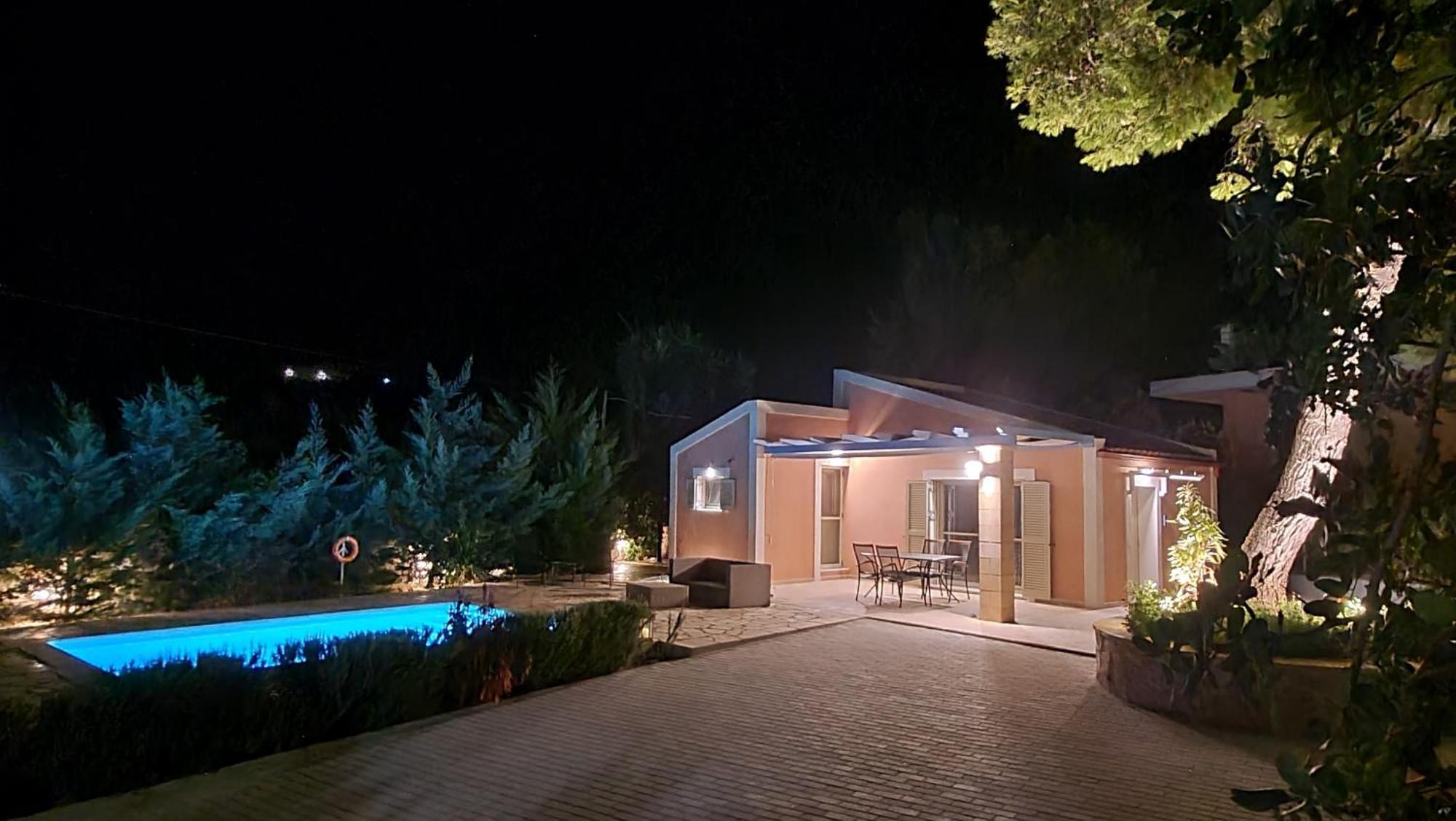 Ponderosa Villa Lixouri Bagian luar foto